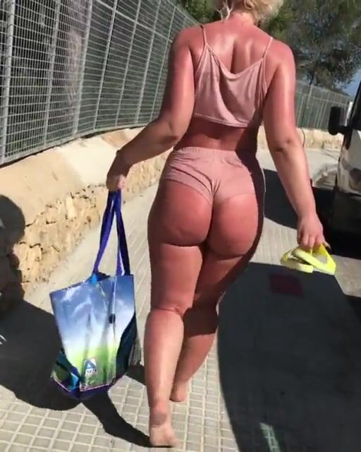 Nuthin Movin but Booty