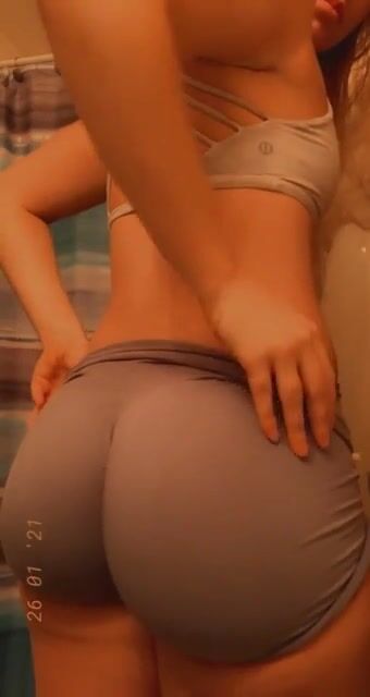 Can’t believe they hold this dump truck in LOL