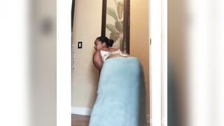 Booty Clapping: Clap ♥️♥️♥️♥️ y’all like small bootys clapping ♥️♥️? #1