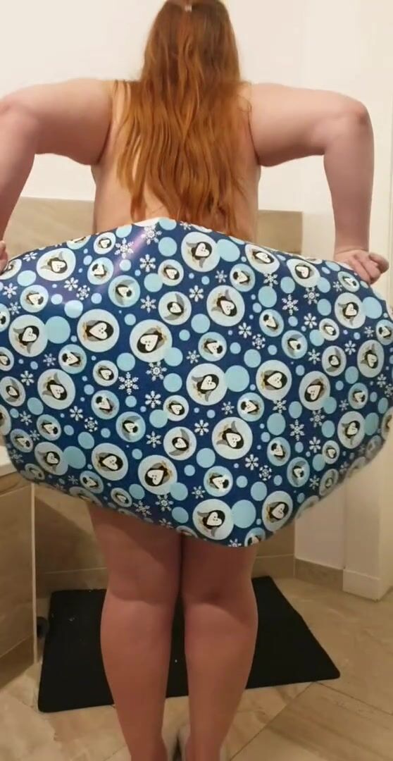 The perfect Christmas present doesn't exist...what about a huge ass? ????