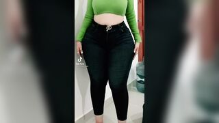 Curvy Latina №2