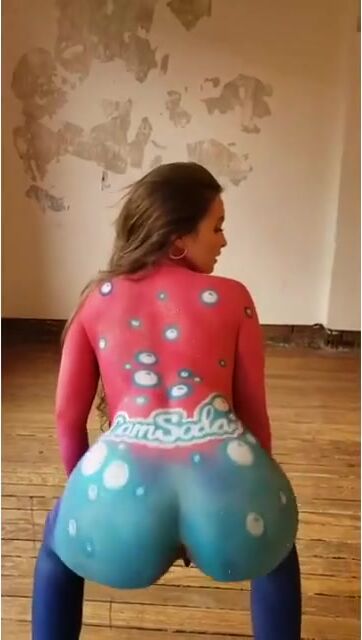Showin off Dat ASS!