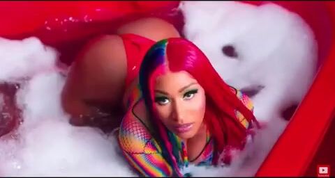 Nickis new music video has so much booty