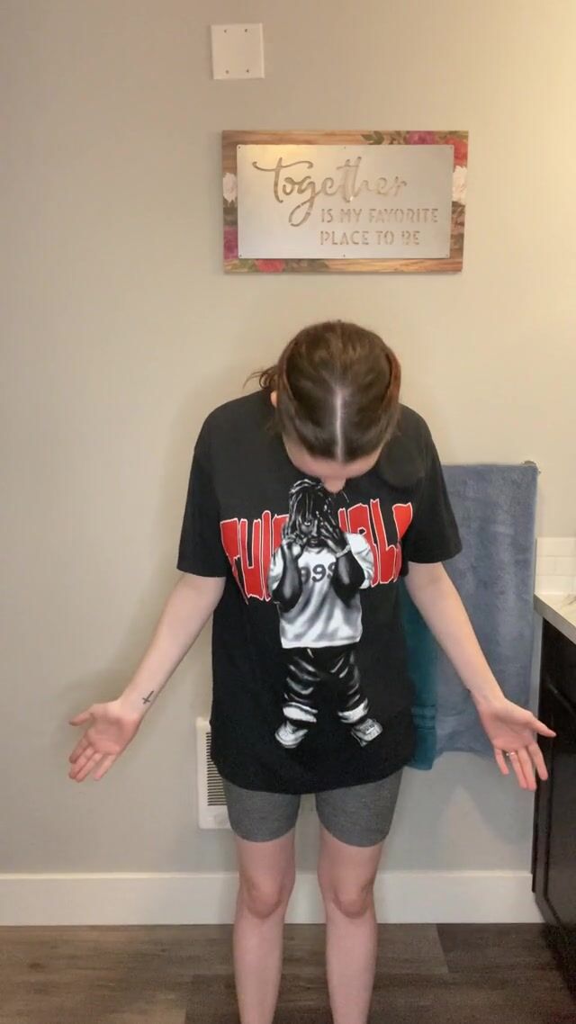 She is back ????????at it again jiggle ????melons????