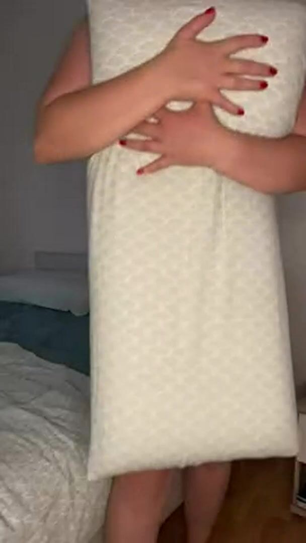 It would make my day if at least one person loved my curvy body