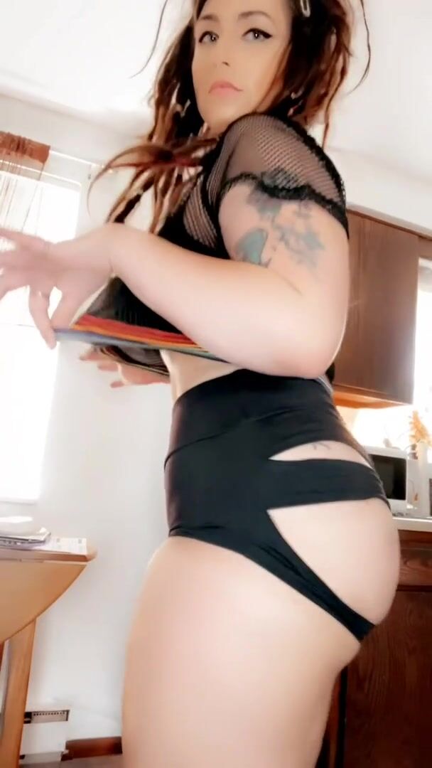 5’8 and a buck 80. a whole thick weirdo package