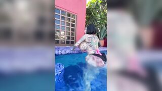 Fake Ass: A look that is not for everyone, but that ass #4