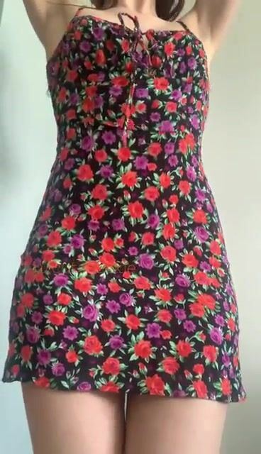 Dresses should be worn without panties [stba]