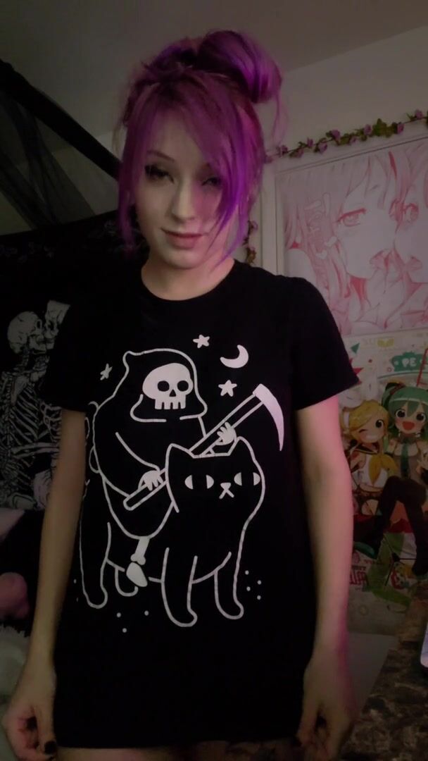 Sometimes a simple t-shirt is the best outfit [BA]