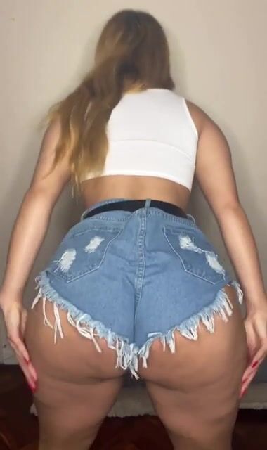 48 inch booty - it’s my duty to share this ass with you