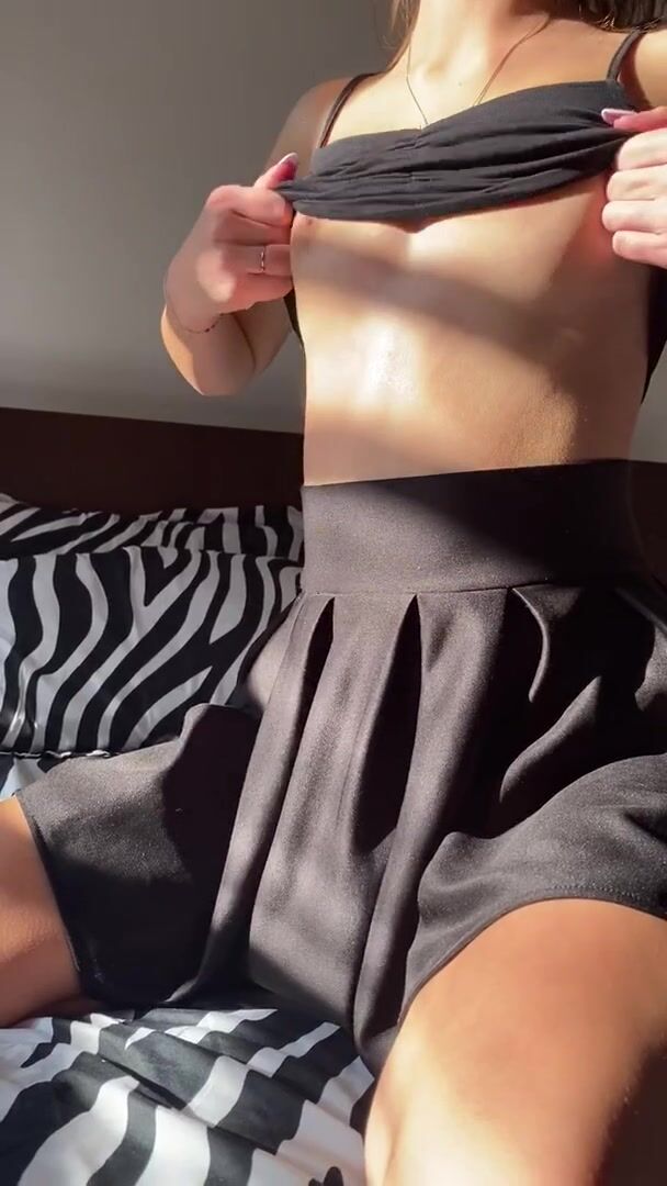 Let me please you and tease you daddy