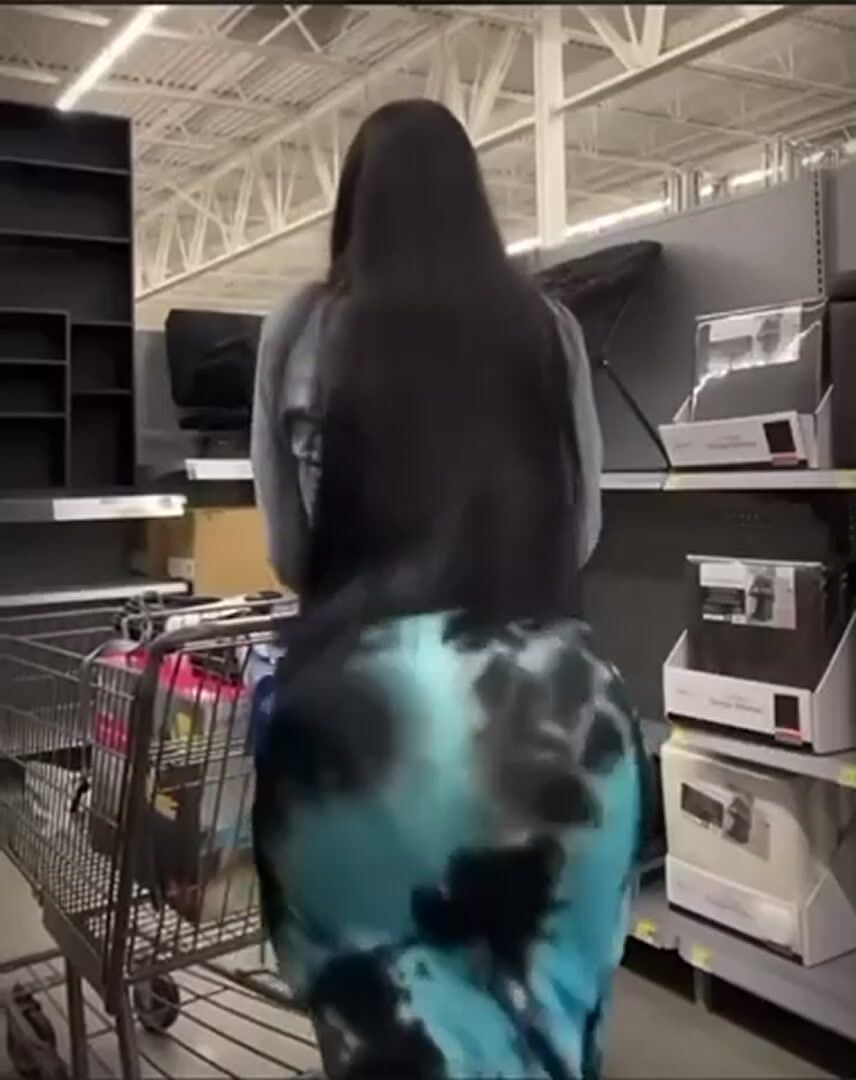 Clapping it in public