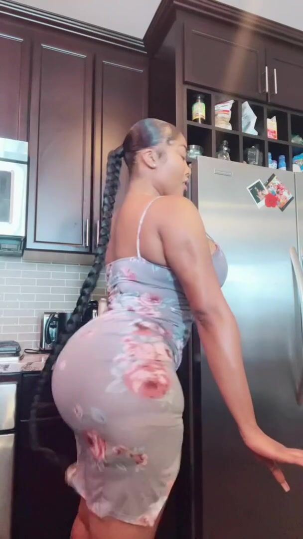 She’s just so damn beautiful and her ass so damn big ????