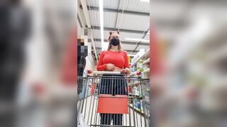 Massive Tits and Ass: And such .. a little shopping with a big surprise #2