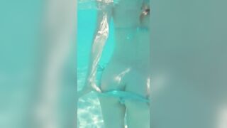Girls' Butts: Underwater Mooning #2