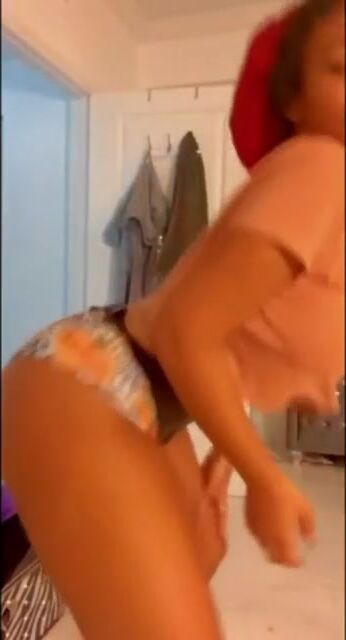 My Ass cant stop jiggling №2