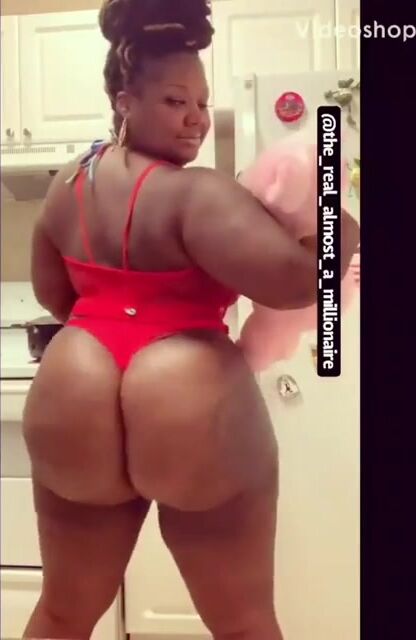 I swear I’m addicted to ass clapping