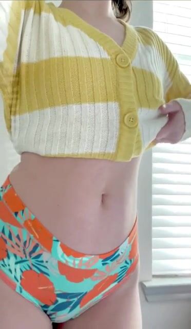 i've got bee stings up top and some booty in the back