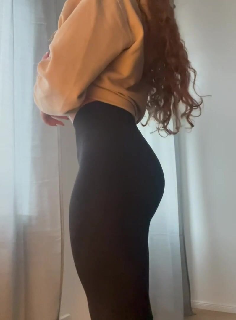 Oil me up and pound this juicy gym trained booty non stop please