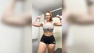 Fitness Butts: Flexing #4