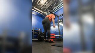 Deadlifts to grow the cheeks