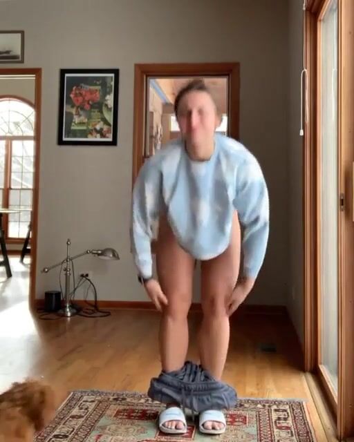 Pants down and thick opened