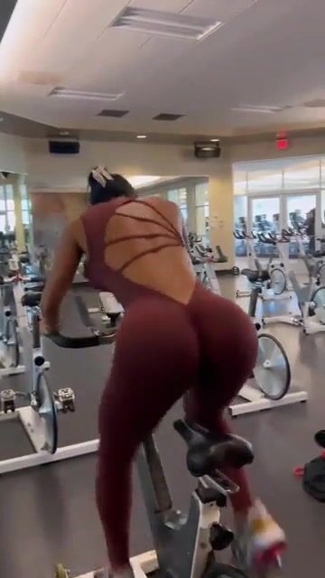 Joselynnn_v smash or pass