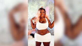 Booty Clapping: my god… #3