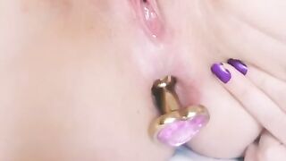 Butt Plugs: Live plug #2